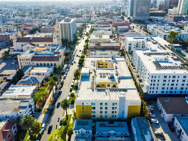 Los Angeles, CA 90005,2939 Leeward Avenue #512