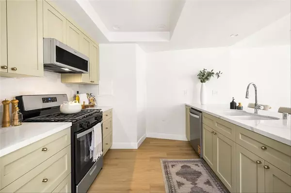 Redondo Beach, CA 90278,18204 Kingsdale