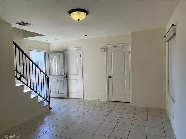 Monrovia, CA 91016,614 royal oaks DR #A