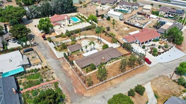 Corona, CA 92881,19995 Layton