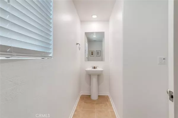 Riverside, CA 92507,20046 Red Rock AVE