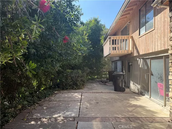 Fullerton, CA 92835,2973 Lakeview WAY