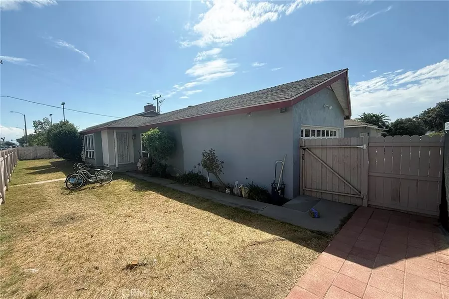 10882 Chapman AVE, Garden Grove, CA 92840