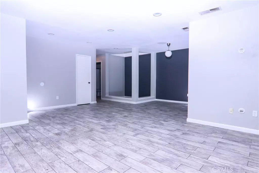 Ontario, CA 91762,952 Cone Flower