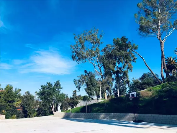 West Covina, CA 91791,1140 S Spring Meadow