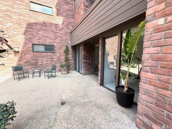 Pasadena, CA 91106,700 S Lake AVE #111