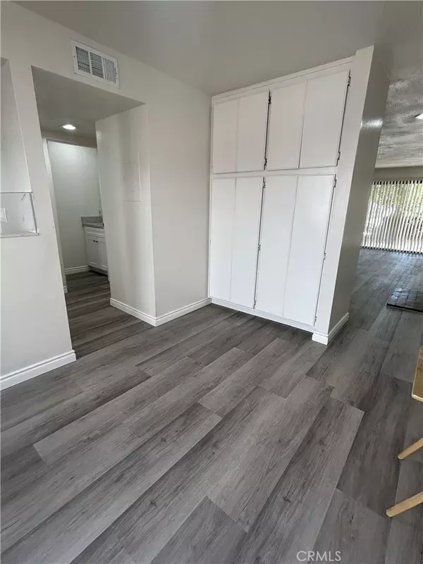 Alhambra, CA 91801,400 S Garfield AVE #5