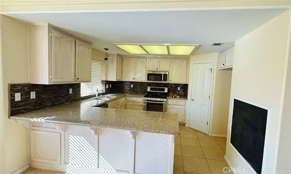 Hesperia, CA 92344,13075 Rodeo