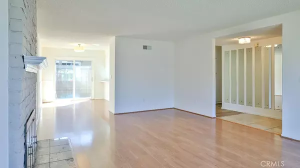 Tustin, CA 92780,12700 Newport AVE #3