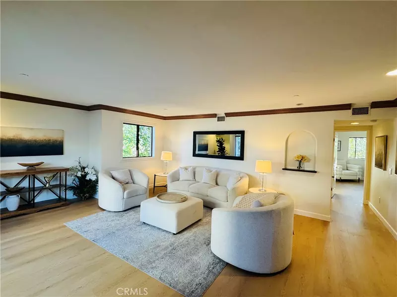 70 N Catalina #304, Pasadena, CA 91106