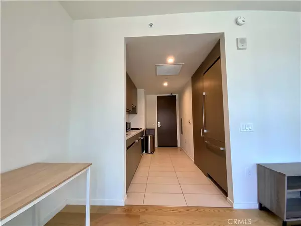 Los Angeles, CA 90017,889 Francisco #1105