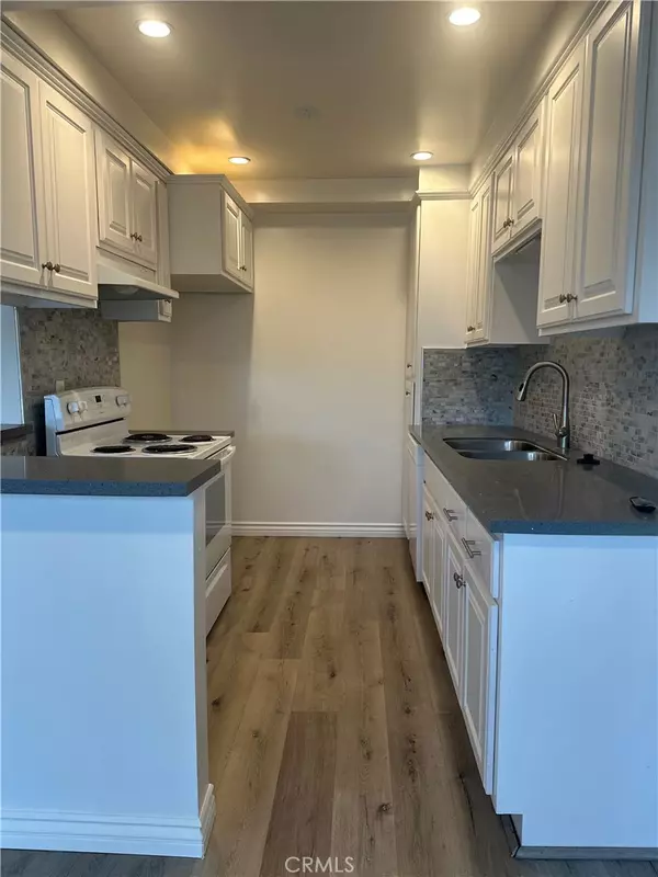 Sherman Oaks, CA 91423,4533 Colbath Avenue #20