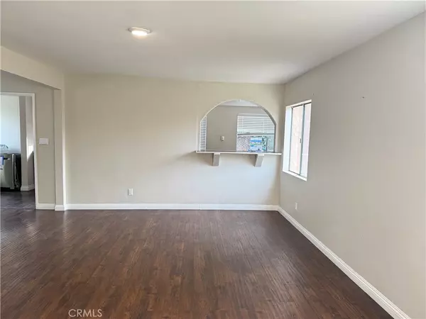 El Monte, CA 91732,4724 Durfee