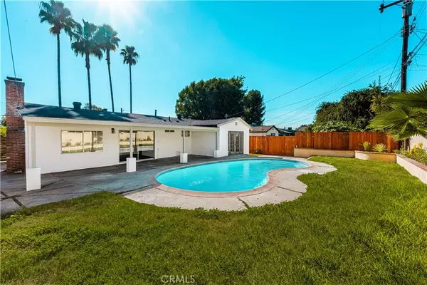 Azusa, CA 91702,18621 E Petunia ST