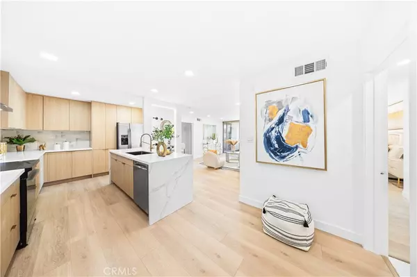 1550 N Laurel AVE N #203, Los Angeles, CA 90046