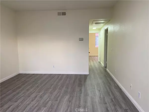 Torrance, CA 90502,21858 S Vermont AVE #4