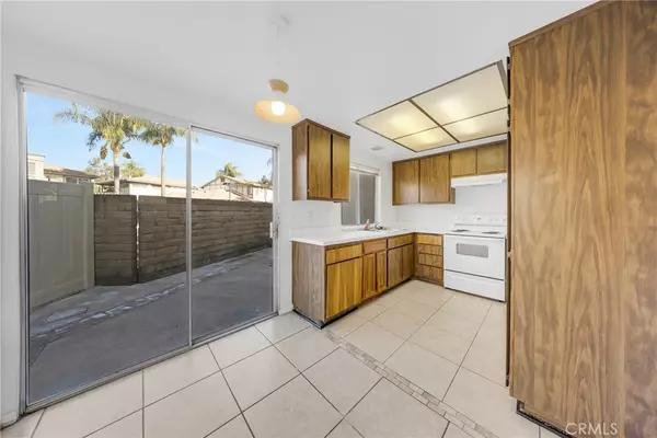 Ontario, CA 91762,956 Cone Flower LN