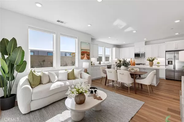 Irvine, CA 92618,418 Lobata