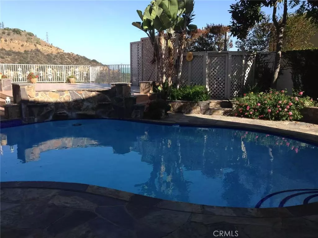 Los Angeles, CA 90046,2412 Jupiter