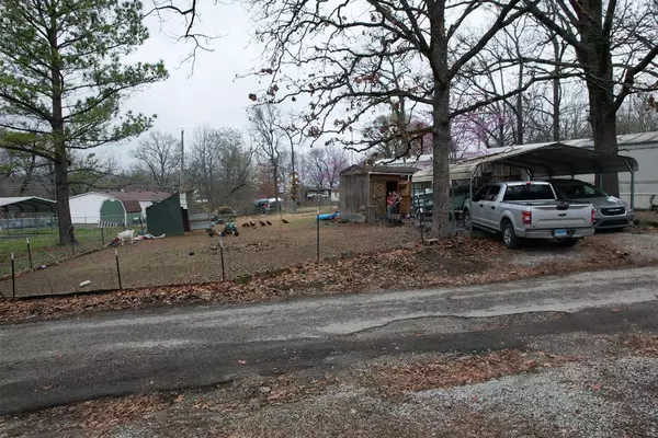 61024 E 246 RD Road, Grove, OK 74344
