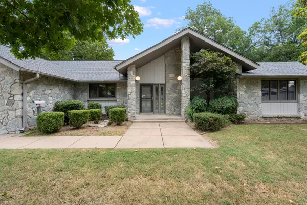 542 S Thompson ST Street, Vinita, OK 74301