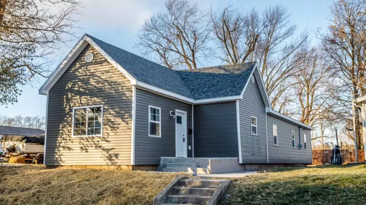 Connersville, IN 47331,812 W 6th st