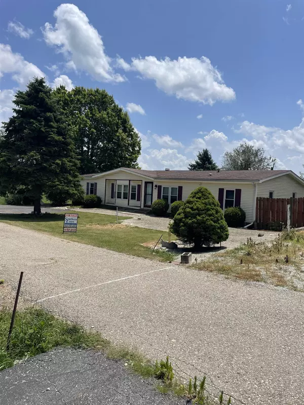 Connersville, IN 47331,2721 E CR 560 S