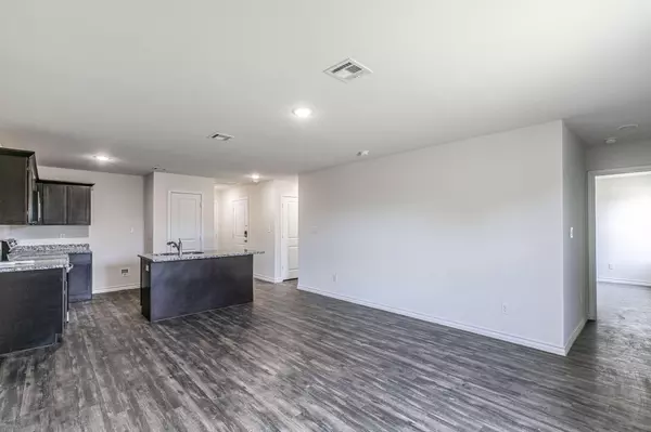 Lubbock, TX 79403,E Cornell Street