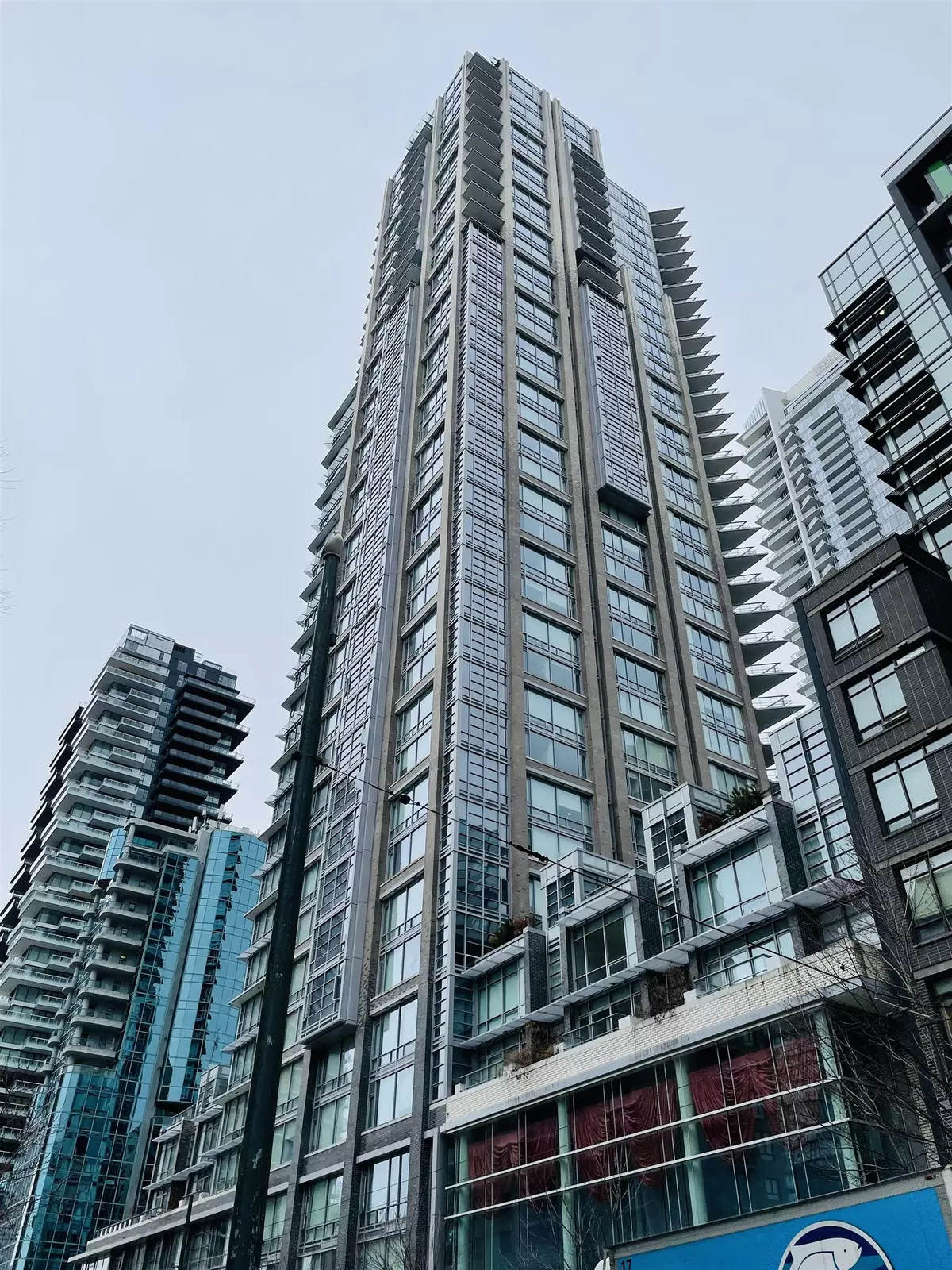 Vancouver, BC V6Z 0E3,1283 Howe ST #606