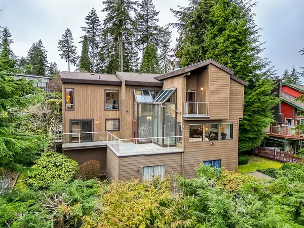 Port Moody, BC V3H 3K7,737 Carleton DR