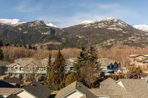 Squamish, BC V8B 0J7,1203 Pemberton AVE #406