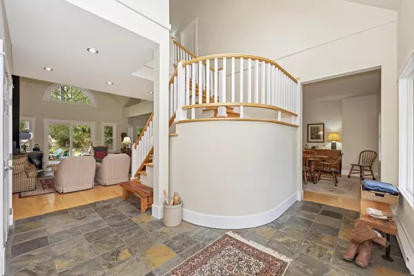 Mayne Island, BC V0N 2J2,455 Anne RD