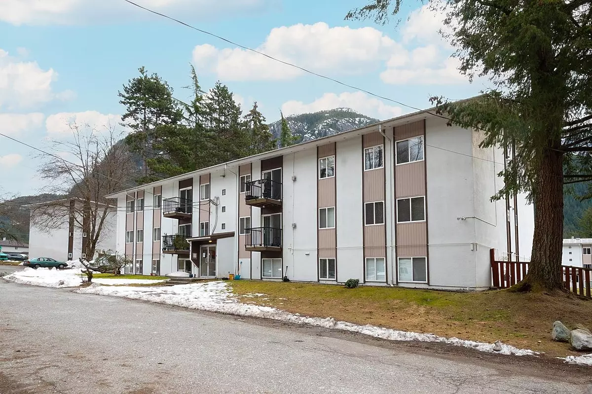 Squamish, BC V8B 0Y4,38183 Westway AVE #65