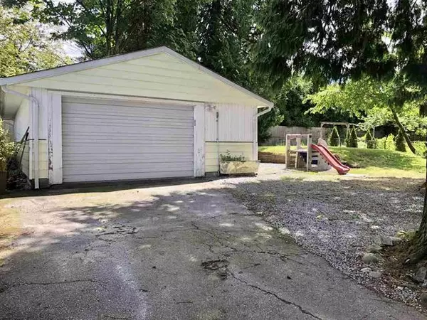 Coquitlam, BC V3J 4B6,717 Dogwood ST