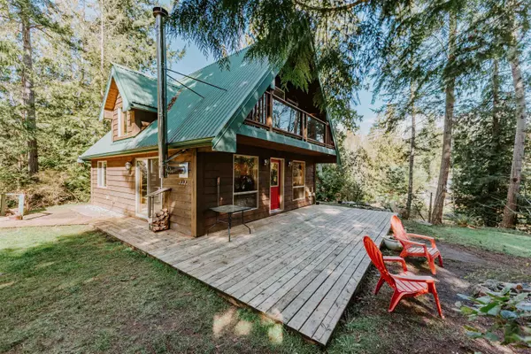 Pender Harbour, BC V0N 2H1,4525 Rondeview RD