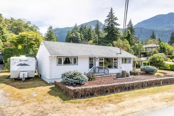 Squamish, BC V8B 0A3,38159 Clarke DR