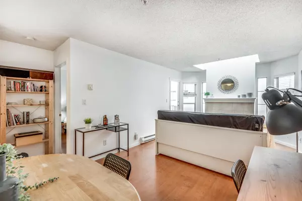 Vancouver, BC V6G 2E9,1280 Nicola ST #306