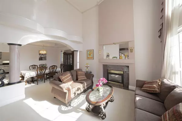 Coquitlam, BC V3E 3C3,3155 Silverthrone DR