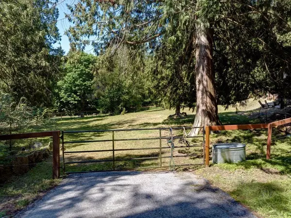 Roberts Creek, BC V0N 2W4,1111 Gladwin Trails RD