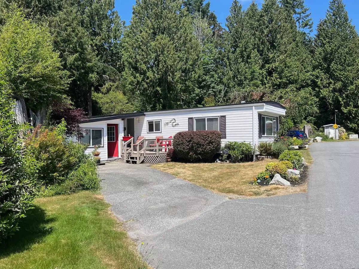 Sechelt, BC V7Z 0C3,4496 Sunshine Coast Highway #24