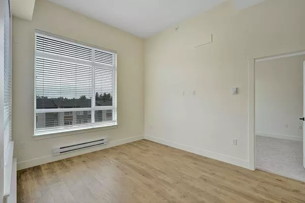 Langley, BC V2Y 4L6,19935 75a AVE #422