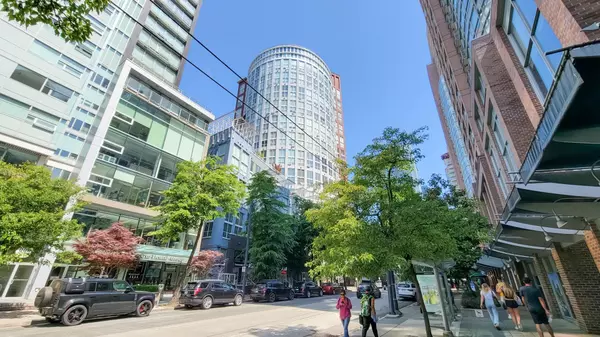 Vancouver, BC V6B 6L6,933 Seymour ST #411