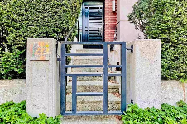 Vancouver, BC V6B 1T7,922 Homer ST