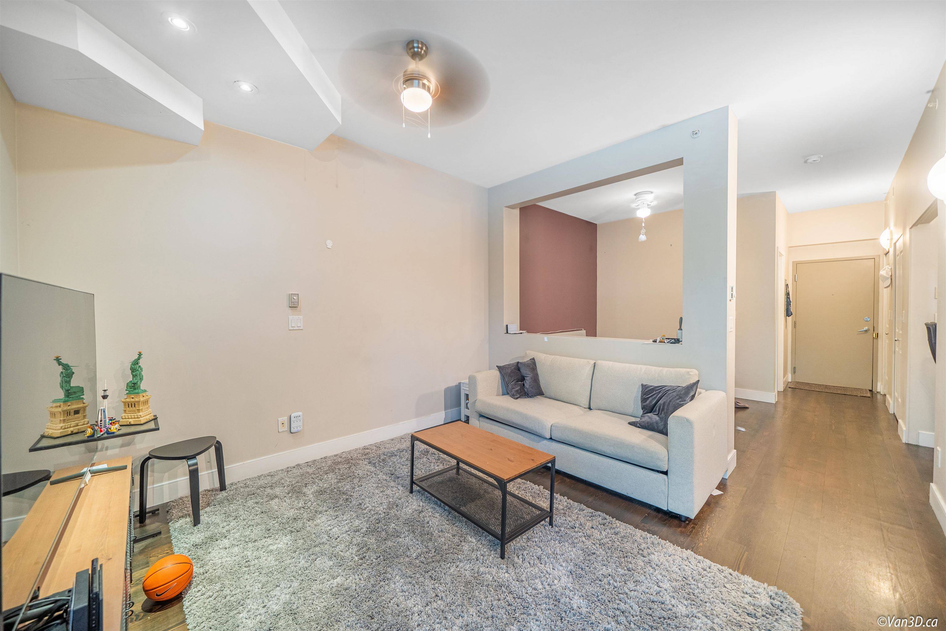8988 Hudson ST #205,  Vancouver,  BC V6P 6Z1