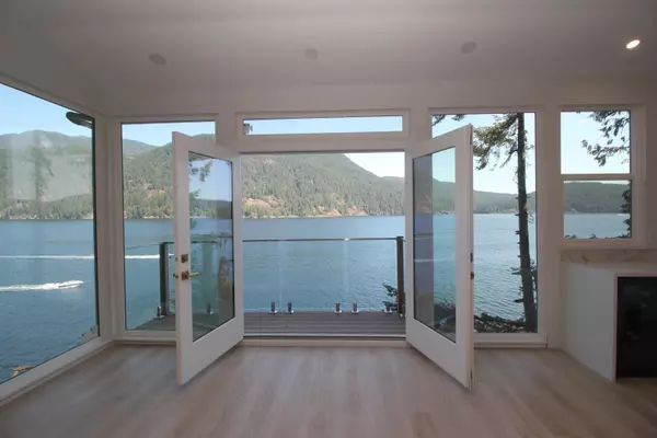 North Vancouver, BC V7G 2S4,306 Sasamat LN