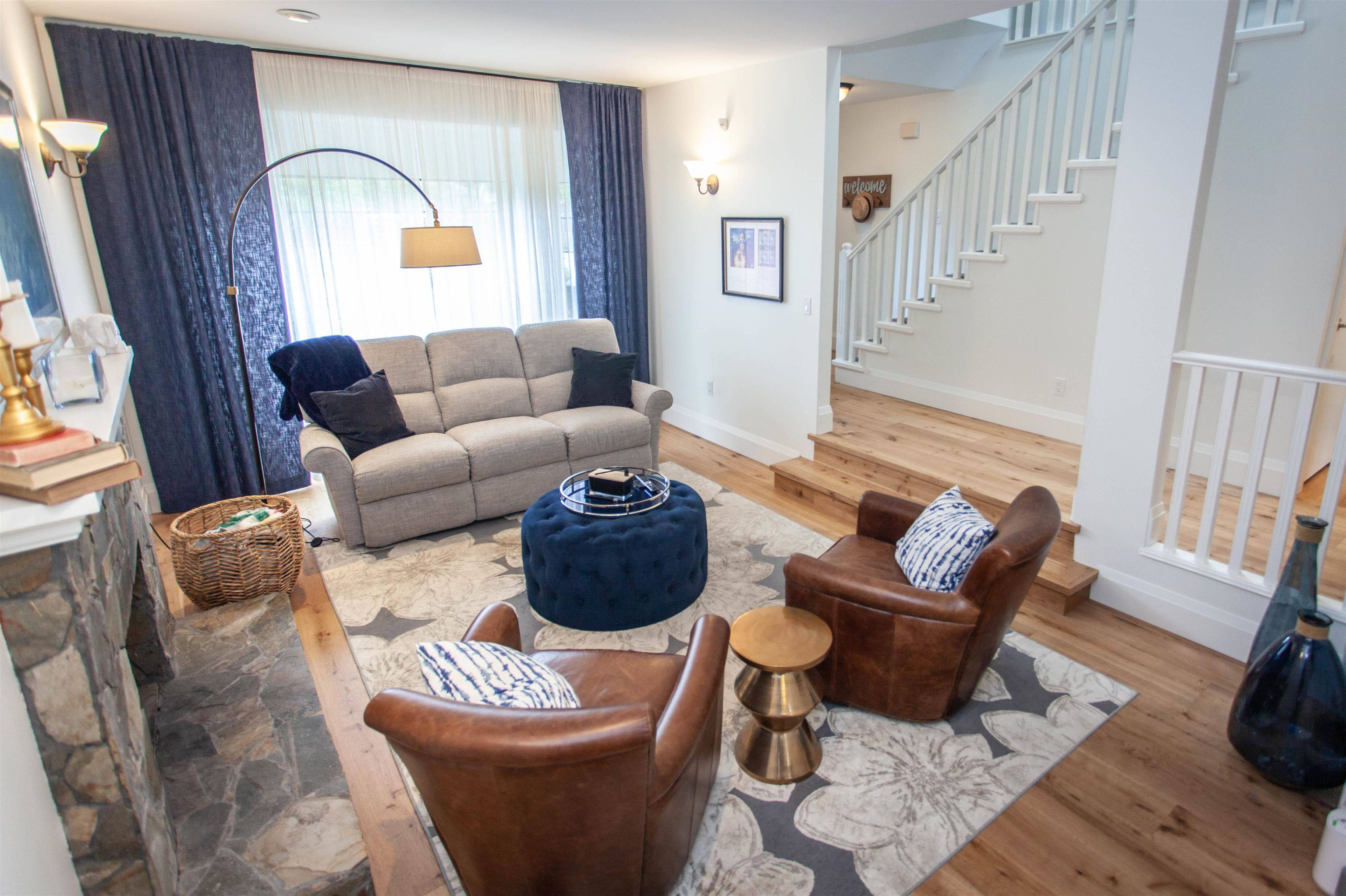 Surrey, BC V4A 7Y2,1746 Summerhill PL
