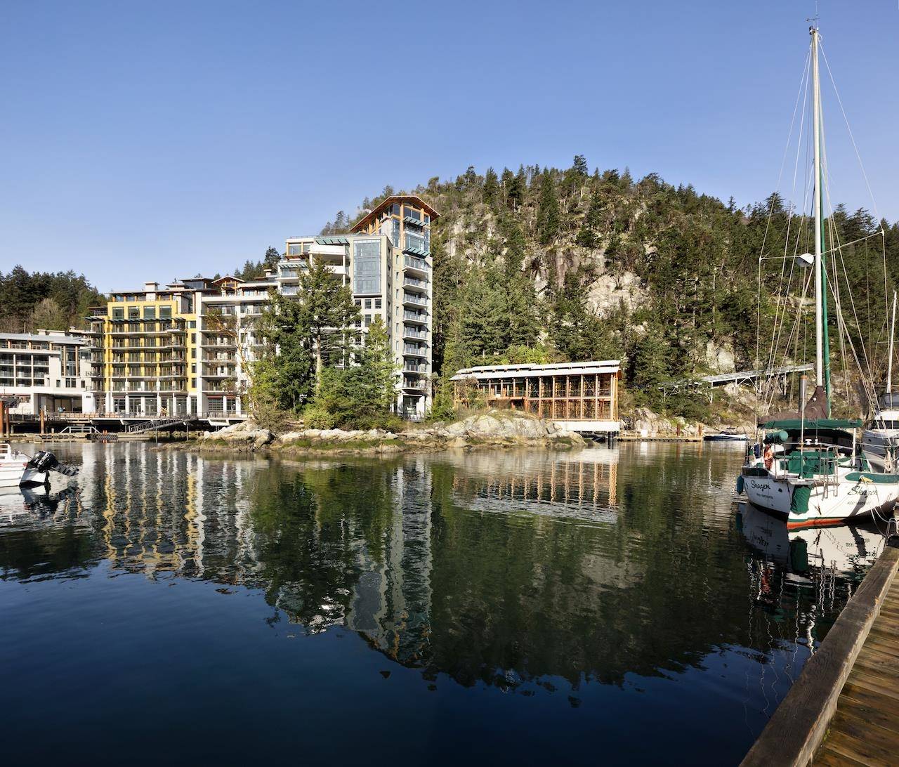 West Vancouver, BC V7W 2B2,6687 Nelson AVE #107