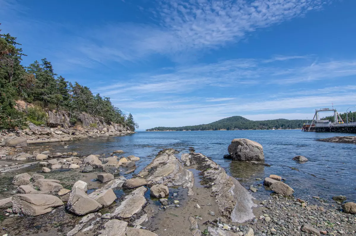 Galiano Island, BC V0N 1P0,54 Gulf DR