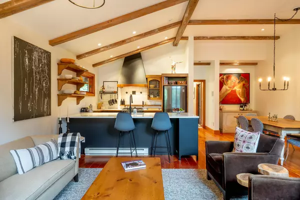 Whistler, BC V8E 0B2,2150 Lake Placid RD