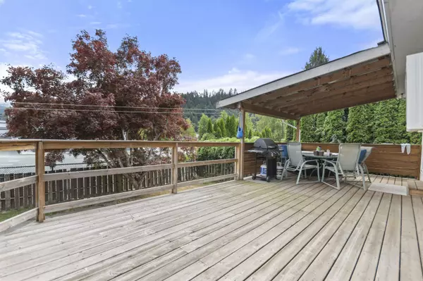 Sardis, BC V2R 1B8,5768 Clover DR